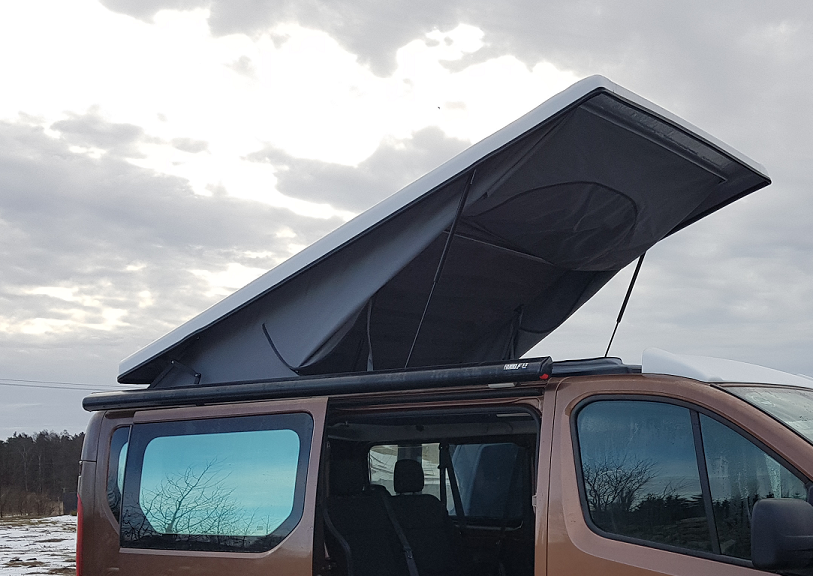 Nasz kamper z nowym otwieranym dachem SkyOpen od Camproof! https://camproof.eu/wp-content/uploads/2023/07/namiot2.png?utm_source=chatgpt.com